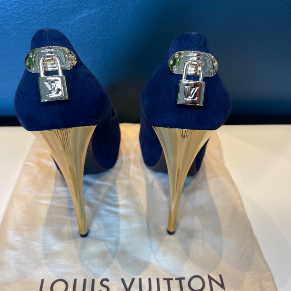 Brand New Never Worn Louis Vuitton Blue Suede Oh Really! Peep-Toe Pumps Size 41 - Picture 7 of 9